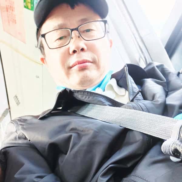 上海56岁单身帅哥真诚找对象-梅州征婚相亲网